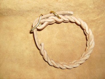 Halsung geflochten aus Fettleder mit Schnalle