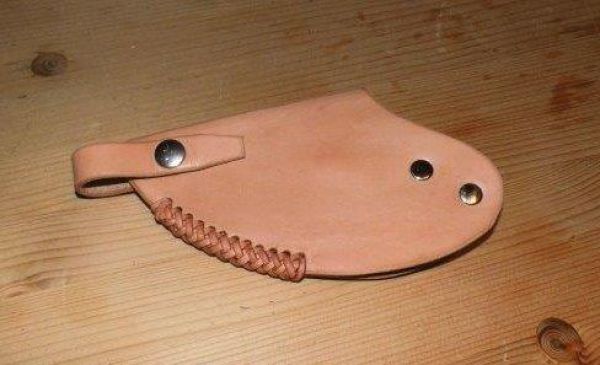 Schnellziehholster aus Blankleder für Taschenmesser