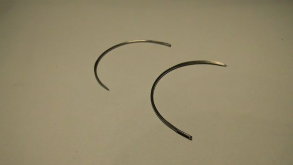 2 Stück,Garniernadeln - für Handnaht