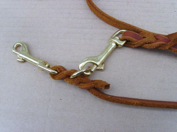 Umhängeleine aus geflochtenen Fettleder