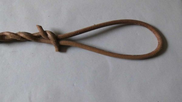 Kurzführer aus geflochtenem Rundleder